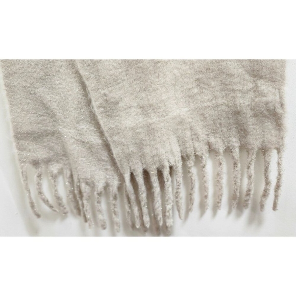 Jade &Clarisse Paris Beige Fringe Scarf 100% Viscose Soft Sparkle Wrap 76x16 - Picture 4 of 10
